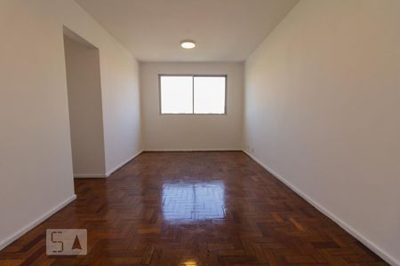 Sala de apartamento para alugar com 3 quartos, 73m² em Conjunto Residencial Butantã, São Paulo