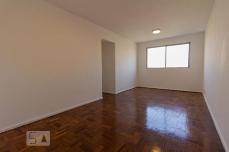 Sala de apartamento para alugar com 3 quartos, 73m² em Conjunto Residencial Butantã, São Paulo