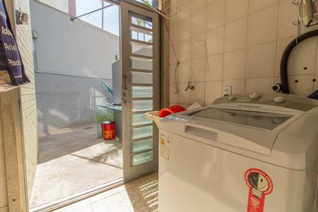 Área de Serviço de apartamento para alugar com 3 quartos, 95m² em Palmares, Belo Horizonte