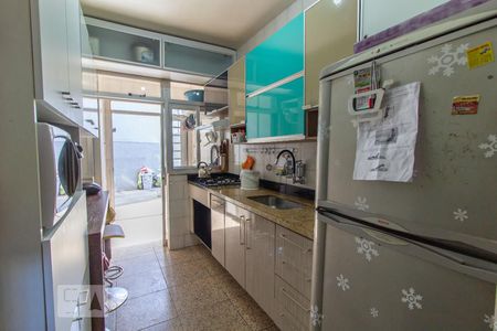 Cozinha de apartamento para alugar com 3 quartos, 95m² em Palmares, Belo Horizonte