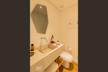 Lavabo de apartamento para alugar com 1 quarto, 80m² em Vila Nova Conceição, São Paulo