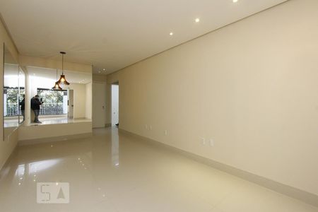 SALA de apartamento para alugar com 3 quartos, 116m² em Boa Vista, Porto Alegre