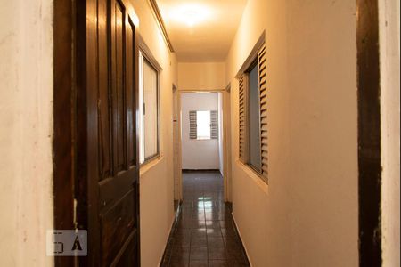 Corredor de casa à venda com 5 quartos, 270m² em Conjunto Promorar Sapopemba, São Paulo