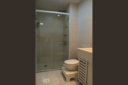 Banheiro de apartamento à venda com 1 quarto, 47m² em Água Branca, São Paulo