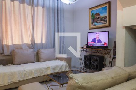 Sala de casa de condomínio à venda com 3 quartos, 110m² em Jardim das Quatro Marias, São Bernardo do Campo