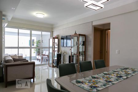 Sala de apartamento para alugar com 3 quartos, 129m² em Gonzaga, Santos