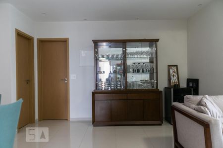 Sala de apartamento para alugar com 3 quartos, 129m² em Gonzaga, Santos