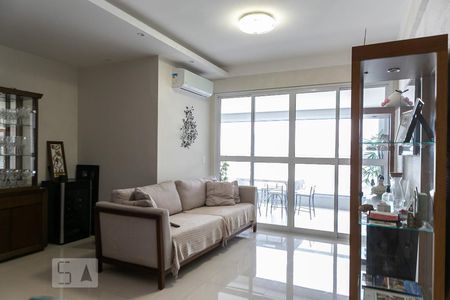 Sala de apartamento para alugar com 3 quartos, 129m² em Gonzaga, Santos