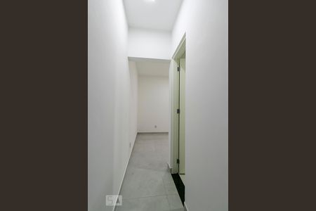 Corredor de kitnet/studio para alugar com 1 quarto, 30m² em Parque da Mooca, São Paulo