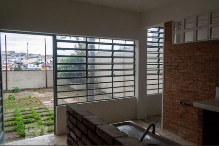 Studio de casa à venda com 4 quartos, 300m² em Vila Paulo Silas, São Paulo