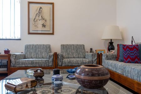 Casa para alugar com 281m², 3 quartos e 4 vagas Casa para alugar com 281m², 3 quartos e 4 vagasSala de Estar