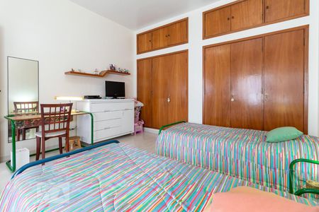 Casa para alugar com 281m², 3 quartos e 4 vagas Casa para alugar com 281m², 3 quartos e 4 vagasQuarto 2