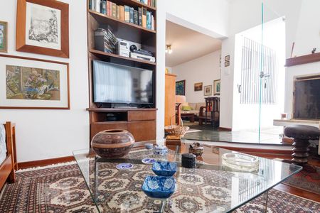 Casa para alugar com 281m², 3 quartos e 4 vagas Casa para alugar com 281m², 3 quartos e 4 vagasSala de Estar