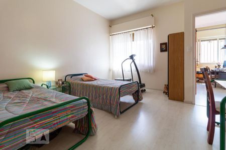 Casa para alugar com 281m², 3 quartos e 4 vagas Casa para alugar com 281m², 3 quartos e 4 vagasQuarto 2