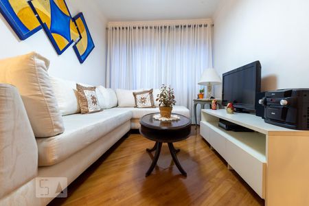 Sala de apartamento para alugar com 3 quartos, 72m² em Parque Imperial, São Paulo