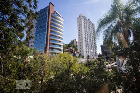 Vista da Sala de apartamento para alugar com 3 quartos, 175m² em Moinhos de Vento, Porto Alegre