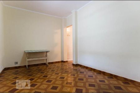 Sala 1 de casa para alugar com 4 quartos, 250m² em Jardim Santa Cecília, Guarulhos