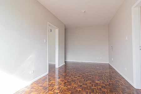 Sala de apartamento para alugar com 2 quartos, 73m² em Água Verde, Curitiba