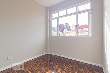 Quarto 2 de apartamento para alugar com 2 quartos, 73m² em Água Verde, Curitiba