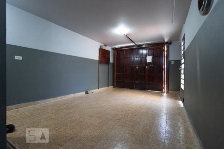 Casa à venda com 117m², 2 quartos e 2 vagas Casa à venda com 117m², 2 quartos e 2 vagasGaragem 1