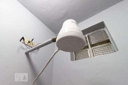 Casa à venda com 117m², 2 quartos e 2 vagas Casa à venda com 117m², 2 quartos e 2 vagasBanheiro garagem