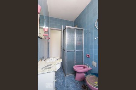 Casa à venda com 117m², 2 quartos e 2 vagas Casa à venda com 117m², 2 quartos e 2 vagasBanheiro