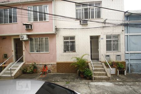 Vista do Quarto 1 de casa de condomínio para alugar com 2 quartos, 61m² em Botafogo, Rio de Janeiro