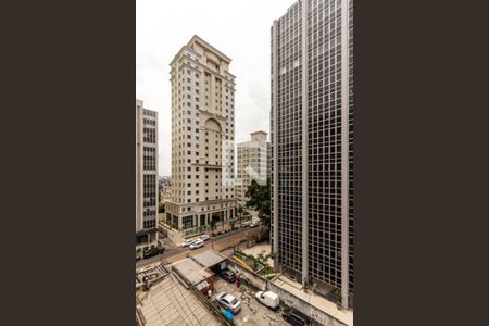 Vista da Sala de apartamento para alugar com 2 quartos, 70m² em Bela Vista, São Paulo