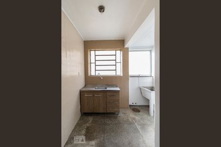 Cozinha e Área de Serviço de apartamento à venda com 1 quarto, 40m² em Vila Ipiranga, Porto Alegre