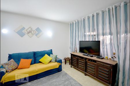 Sala de casa para alugar com 3 quartos, 125m² em Vila Santo Estéfano, São Paulo