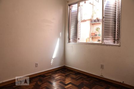 Quarto 1 de apartamento à venda com 2 quartos, 47m² em Cristal, Porto Alegre