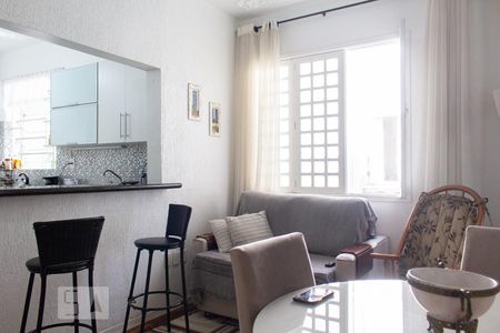 Sala de apartamento à venda com 2 quartos, 82m² em Santana, Porto Alegre