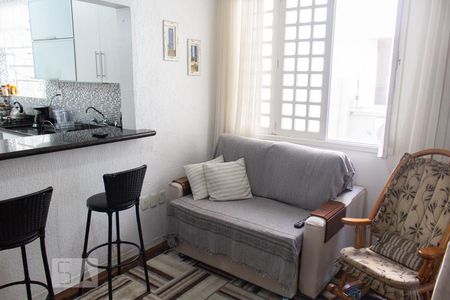 Sala de apartamento à venda com 2 quartos, 82m² em Santana, Porto Alegre