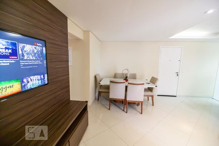 Sala de apartamento à venda com 2 quartos, 77m² em Jardim Arpoador, São Paulo