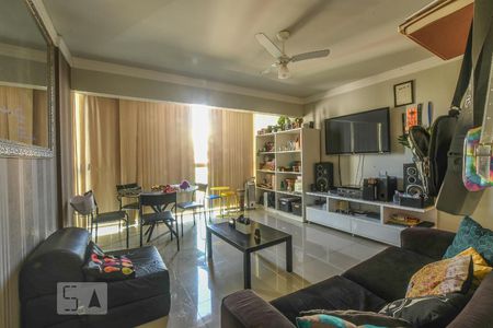 Sala de apartamento para alugar com 2 quartos, 70m² em Área Octogonal, Brasília