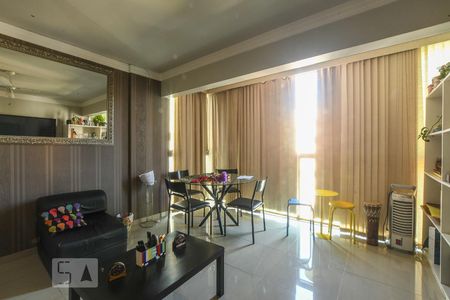 Sala de apartamento para alugar com 2 quartos, 70m² em Área Octogonal, Brasília