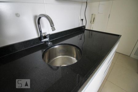 Cozinha  de kitnet/studio à venda com 1 quarto, 30m² em Santana, São Paulo