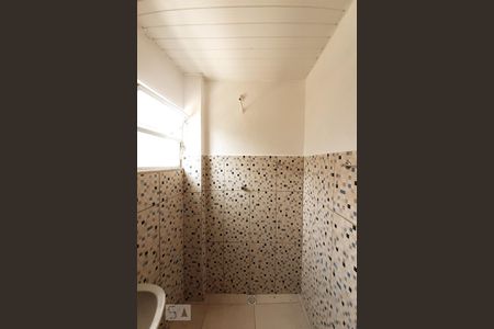 Banheiro Social de kitnet/studio para alugar com 1 quarto, 35m² em Piedade, Rio de Janeiro