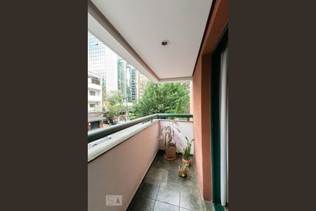 Varanda de apartamento à venda com 1 quarto, 40m² em Itaim Bibi, São Paulo