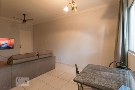 Sala de apartamento para alugar com 3 quartos, 70m² em Jardim das Bandeiras, Campinas