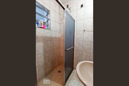 Banheiro de casa à venda com 1 quarto, 50m² em Jardim Tupanci, Barueri