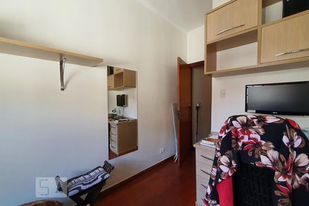 Suíte de casa à venda com 4 quartos, 300m² em Vila Mariana, São Paulo