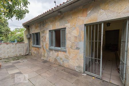 Fachada de casa à venda com 3 quartos, 75m² em Cristo Redentor, Porto Alegre