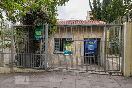 Fachada de casa à venda com 3 quartos, 75m² em Cristo Redentor, Porto Alegre