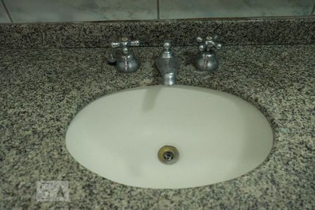 Banheiro de apartamento para alugar com 2 quartos, 121m² em Cerqueira César, São Paulo