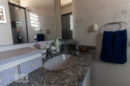 Banheiro da Suíte de casa à venda com 3 quartos, 120m² em Vila Babilônia, São Paulo