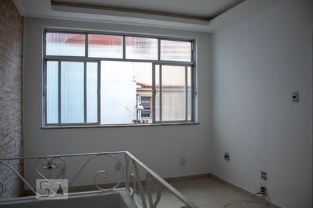 Sala de casa de condomínio à venda com 2 quartos, 55m² em Tijuca, Rio de Janeiro