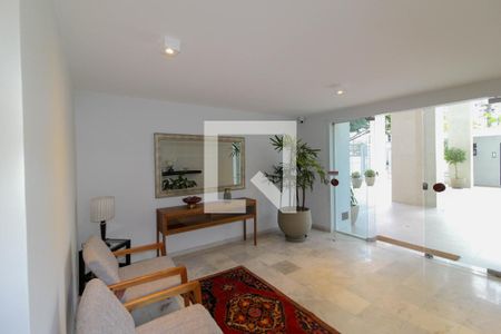 Apartamento à venda com 167m², 4 quartos e 2 vagas Apartamento à venda com 167m², 4 quartos e 2 vagasHall de entrada