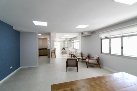 Apartamento à venda com 167m², 4 quartos e 2 vagas Apartamento à venda com 167m², 4 quartos e 2 vagasSalão de Festas