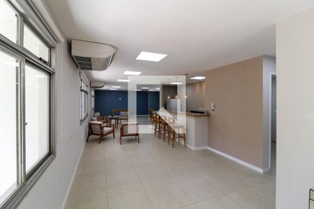 Apartamento à venda com 167m², 4 quartos e 2 vagas Apartamento à venda com 167m², 4 quartos e 2 vagasSalão de Festas